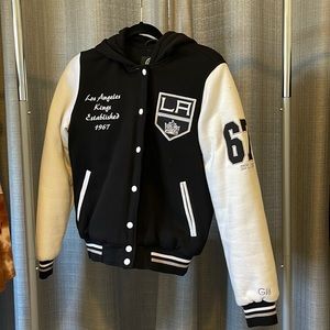 G-lll by Carl Banks NHL LA Kings puffer jacket with zipper hood women’s of kids